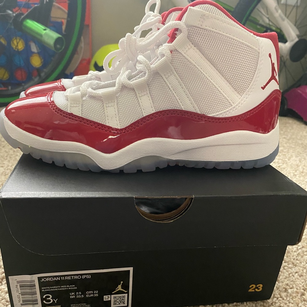 Jordan Retro 11 “Cherry” Size 3